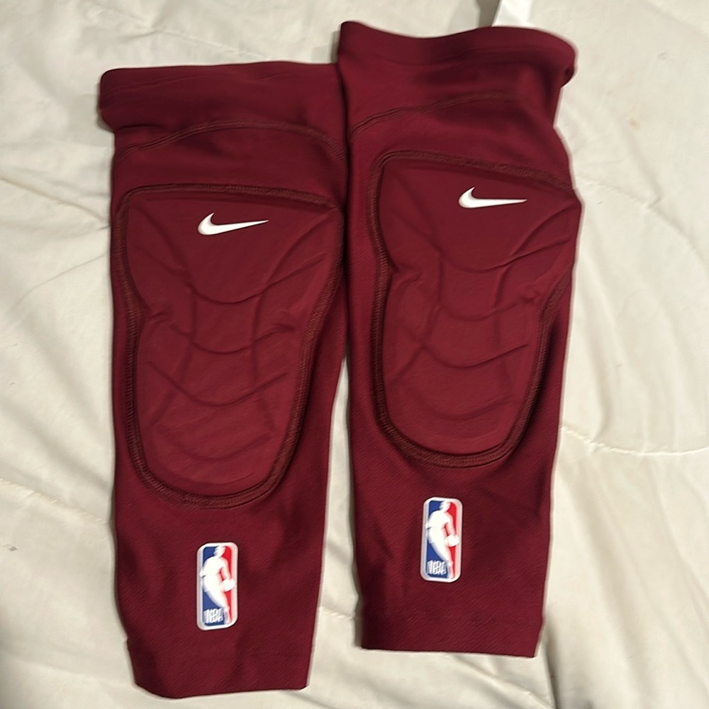 NWT Nike NBA Basketball  Leg  Sleeves